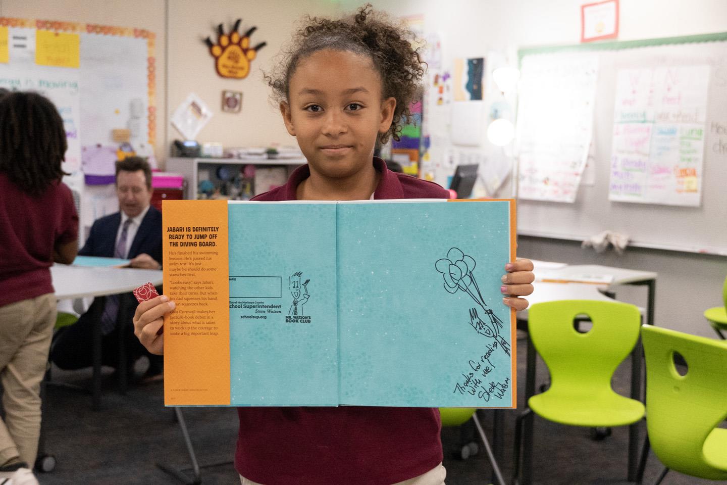 Maricopa County School Superintendent Steve Watson reading Jabari Jumps by Gaia Cornwall to Dani Schulze’s 3rd-grade class at Garfield Elementary School.